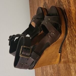 Chloe women's wedge sandals